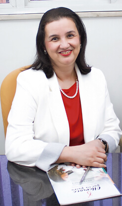 Dra. Luciana Maria de Barros Carlos